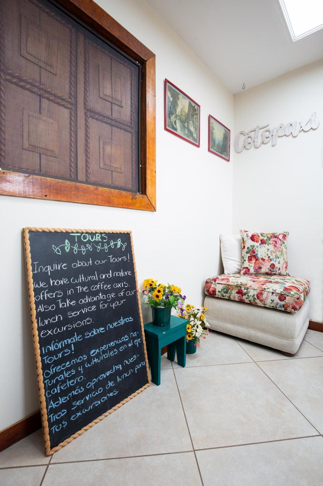 Hostal El Quinde ซาเลนโต ภายนอก รูปภาพ