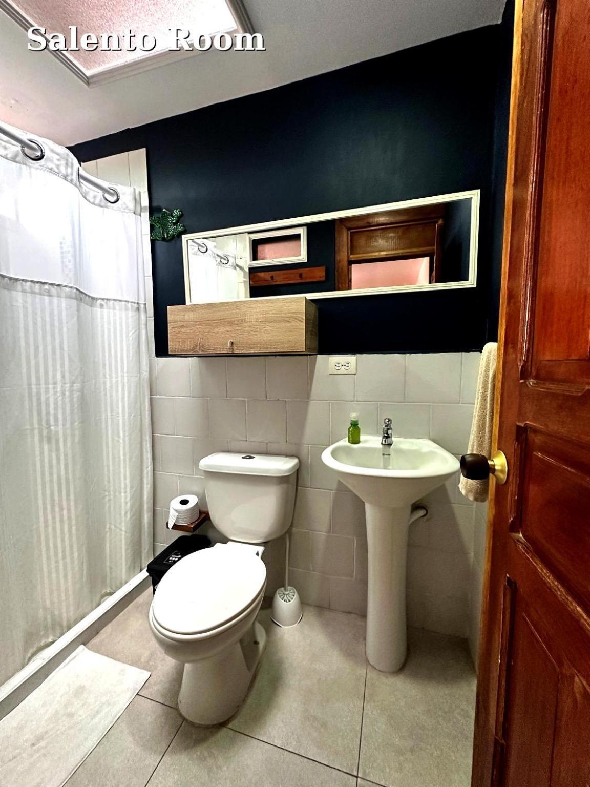 Hostal El Quinde ซาเลนโต ภายนอก รูปภาพ